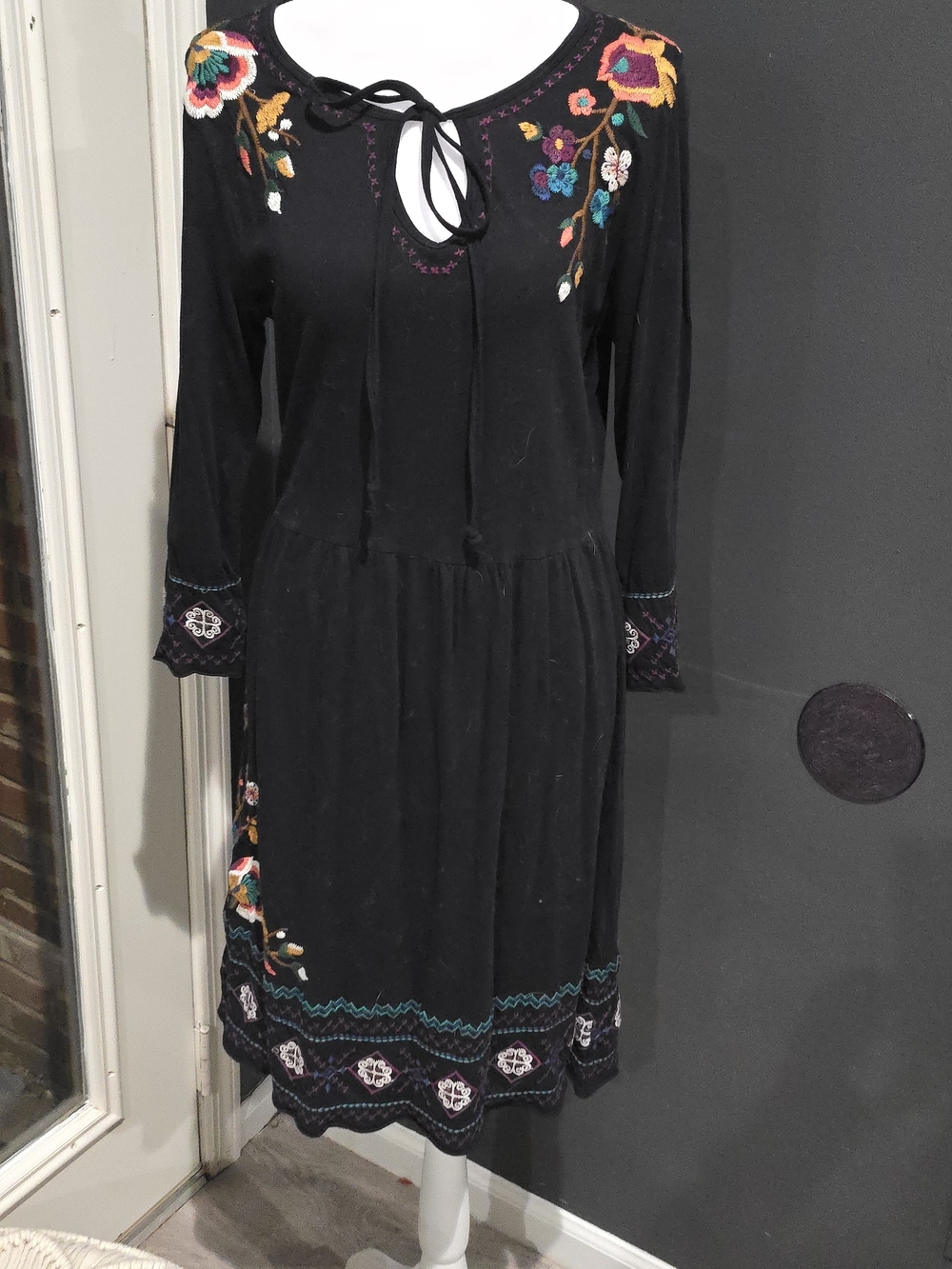 Vintage Johnny Was Black Embroidered Long-Sleeve Dress